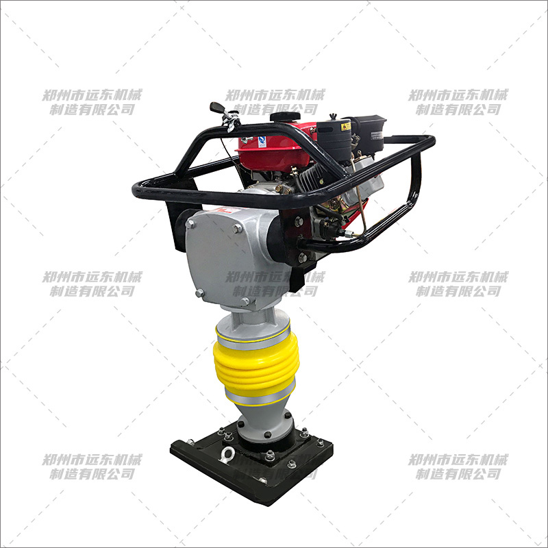 95型柴油款冲击夯(图1) 95型柴油款冲击夯(图1)